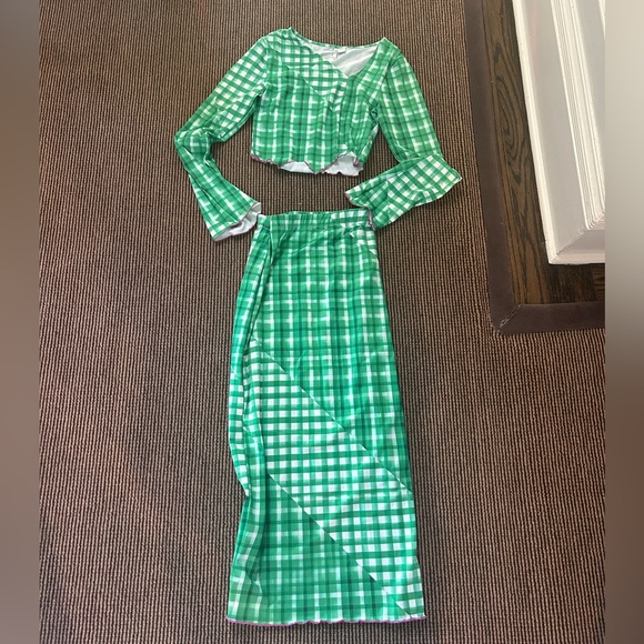 Green Matching Skirt Set - Picture 2 of 8